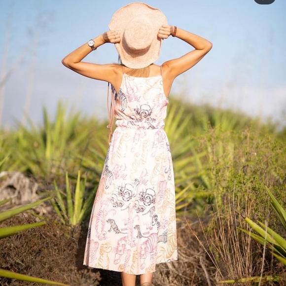 ZARA ©Disney Stories Collections Dress - Picture 5 of 14